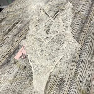 VS white lace one piece nighty nwt
